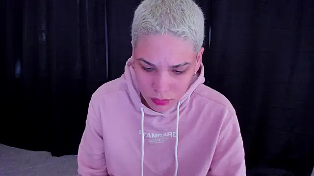 Charlee pink online show from 09.12.25