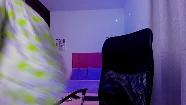 Charlee pink online show from 09.25.25