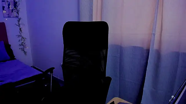 Charlee pink online show from 09.30.25