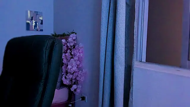 Charlee pink online show from 12.15.25