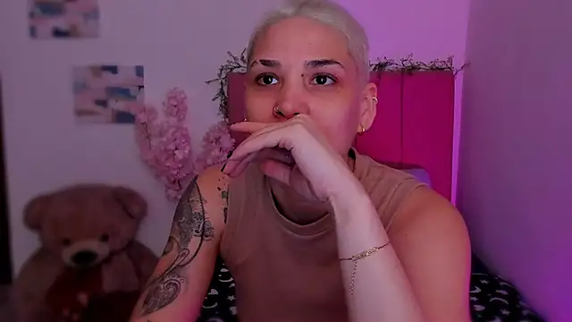 Charlee pink online show from 02.18.26