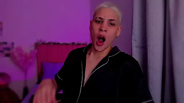 Charlee pink online show from 03.01.26