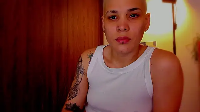 Charlee pink online show from 03.11.26