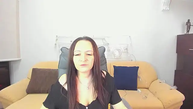 AngellLika online show from 12.19.25