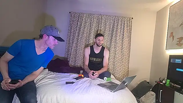 Snapshot of ChillzPnp chatting on 04.15.26 ChillzPnp online show from 04.15.26