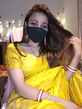 Snapshot of Cute-Tara chatting on 01.04.25 Cute-Tara online show from 01.04.25