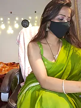 Snapshot of Cute-Tara chatting on 01.10.25 Cute-Tara online show from 01.10.25