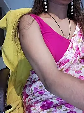 Snapshot of Cute-Tara chatting on 01.16.25 Cute-Tara online show from 01.16.25