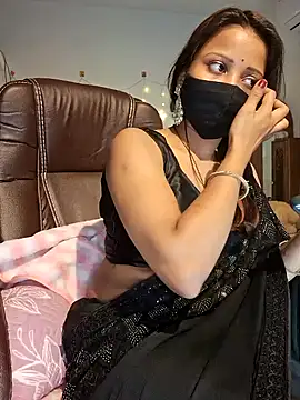 Snapshot of Cute-Tara chatting on 01.22.25 Cute-Tara online show from 01.22.25