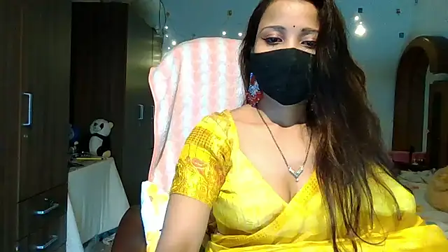 Snapshot of Cute-Tara chatting on 01.25.25 Cute-Tara online show from 01.25.25