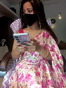 Snapshot of Cute-Tara chatting on 02.13.25 Cute-Tara online show from 02.13.25