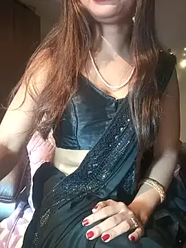 Snapshot of Cute-Tara chatting on 02.14.25 Cute-Tara online show from 02.14.25