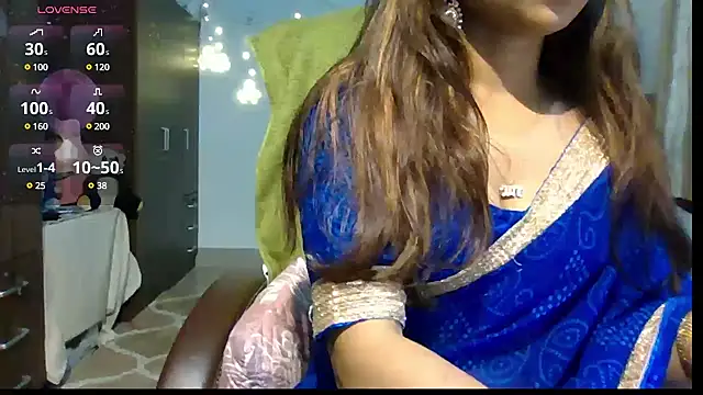 Snapshot of Cute-Tara chatting on 02.18.25 Cute-Tara online show from 02.18.25
