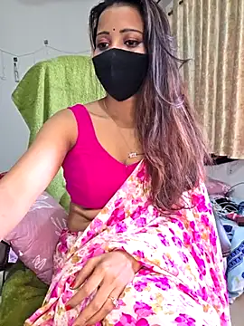 Snapshot of Cute-Tara chatting on 02.21.25 Cute-Tara online show from 02.21.25
