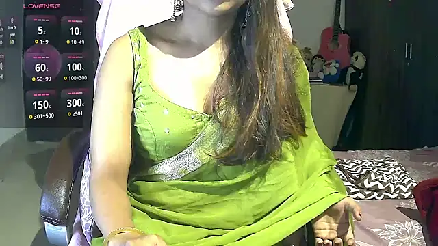 Snapshot of Cute-Tara chatting on 02.27.25 Cute-Tara online show from 02.27.25