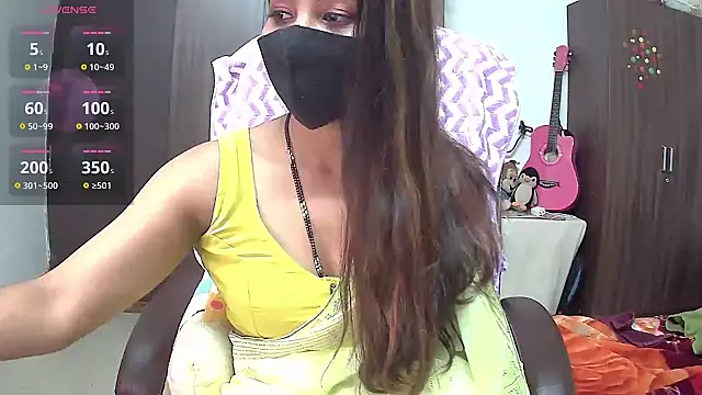 Snapshot of Cute-Tara chatting on 03.01.25 Cute-Tara online show from 03.01.25