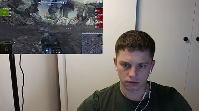 Snapshot of BigL0ve chatting on 10.05.25 BigL0ve online show from 10.05.25