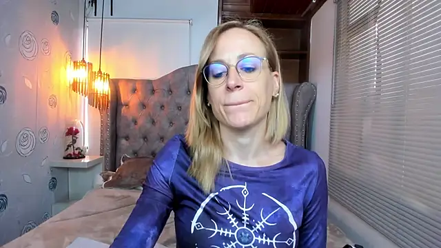 Snapshot of SammySanders chatting on 01.04.25 SammySanders online show from 01.04.25