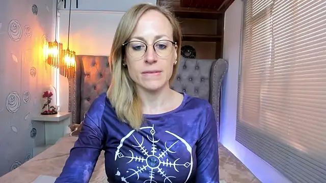 Snapshot of SammySanders chatting on 01.04.25 SammySanders online show from 01.04.25