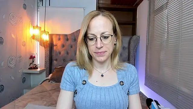 Snapshot of SammySanders chatting on 01.11.25 SammySanders online show from 01.11.25