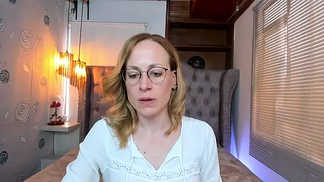 Snapshot of SammySanders chatting on 02.07.25 SammySanders online show from 02.07.25