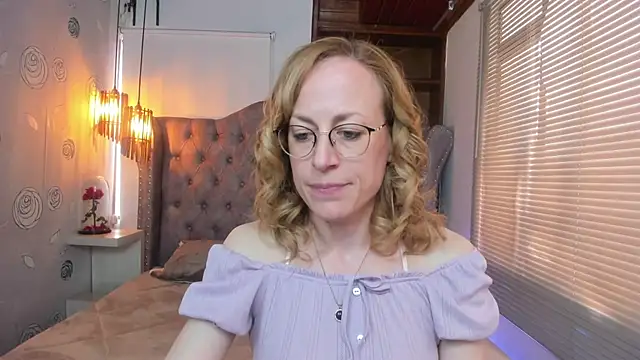 Snapshot of SammySanders chatting on 02.18.25 SammySanders online show from 02.18.25