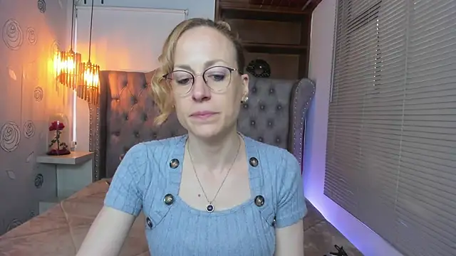 Snapshot of SammySanders chatting on 02.22.25 SammySanders online show from 02.22.25