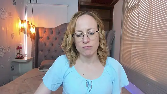 Snapshot of SammySanders chatting on 03.06.25 SammySanders online show from 03.06.25