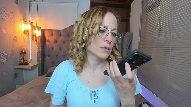 Snapshot of SammySanders chatting on 03.06.25 SammySanders online show from 03.06.25