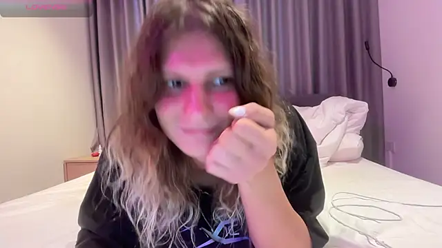 Alice Pinkhead online show from 02.05.26