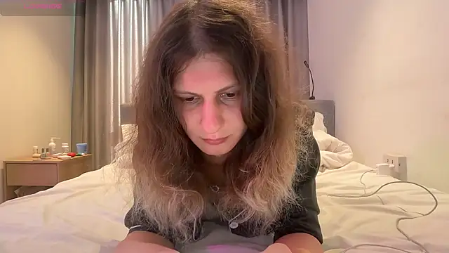 Alice Pinkhead online show from 04.13.26