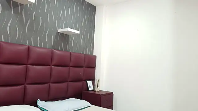 Snapshot of brianaGuzman chatting on 09.20.25 brianaGuzman online show from 09.20.25