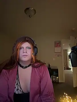 EmberLee online show from 02.28.25