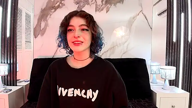 EvaHalsey online show from 10.21.25