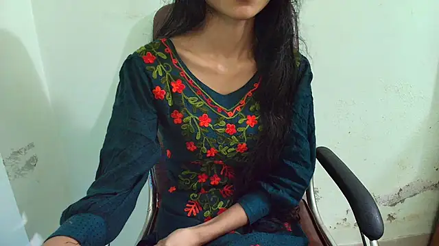 Snapshot of Srabontii chatting on 02.26.25 Srabontii online show from 02.26.25