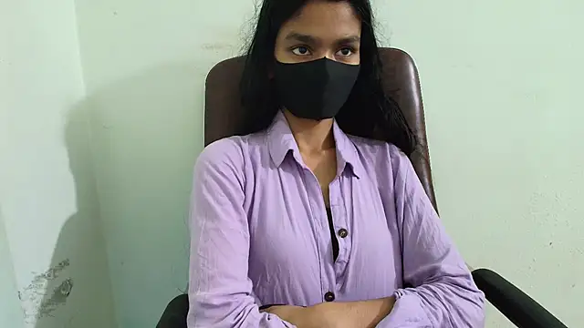 Snapshot of Srabontii chatting on 02.28.25 Srabontii online show from 02.28.25