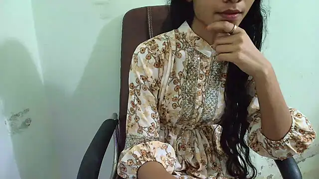 Snapshot of Srabontii chatting on 03.01.25 Srabontii online show from 03.01.25