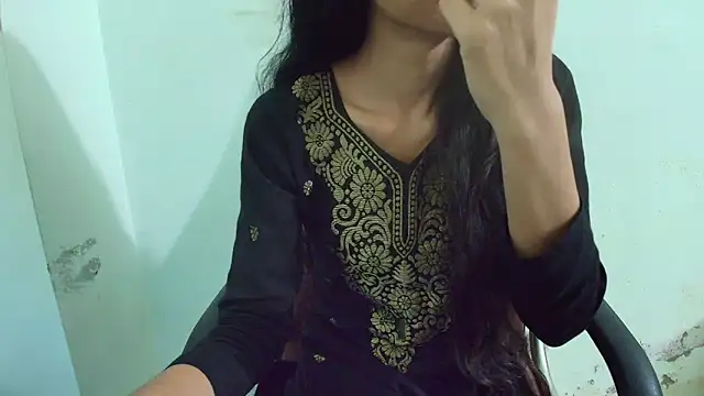 Snapshot of Srabontii chatting on 03.08.25 Srabontii online show from 03.08.25