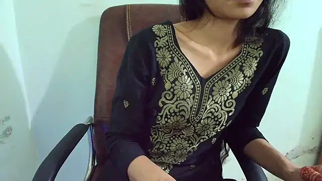 Snapshot of Srabontii chatting on 03.19.25 Srabontii online show from 03.19.25