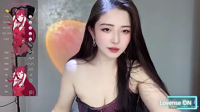 Snapshot of Alice-821 chatting on 01.14.25 Alice-821 online show from 01.14.25