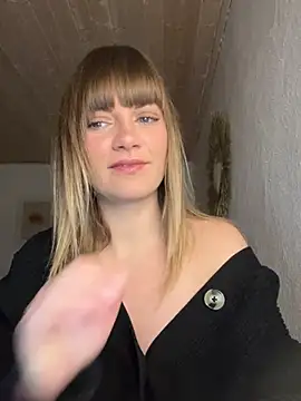 Snapshot of Milla__one chatting on 12.17.24 Milla  one online show from 12.17.24