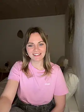 Snapshot of Milla__one chatting on 01.21.25 Milla  one online show from 01.21.25