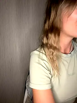 Snapshot of Milla__one chatting on 09.20.25 Milla  one online show from 09.20.25