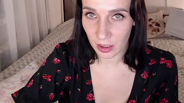 Snapshot of pepper_milf chatting on 12.15.24 pepper milf online show from 12.15.24