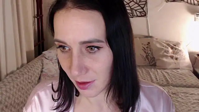 Snapshot of pepper_milf chatting on 12.17.24 pepper milf online show from 12.17.24