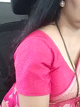 Snapshot of Deepthi_Mysore chatting on 12.25.24 Deepthi Mysore online show from 12.25.24
