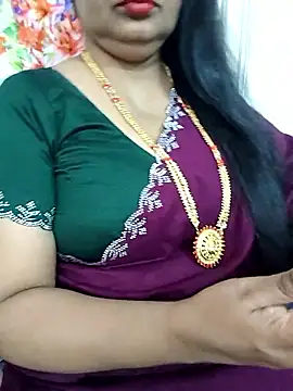 Snapshot of Deepthi_Mysore chatting on 09.10.25 Deepthi Mysore online show from 09.10.25