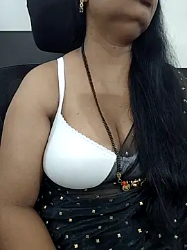 Snapshot of Deepthi_Mysore chatting on 10.15.25 Deepthi Mysore online show from 10.15.25