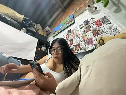 Snapshot of dafne19_ chatting on 06.28.26 dafne19 online show from 06.28.26