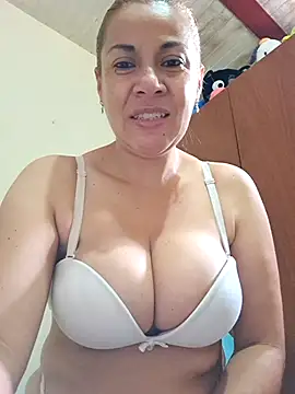 Zaralu  online show from 11.17.25